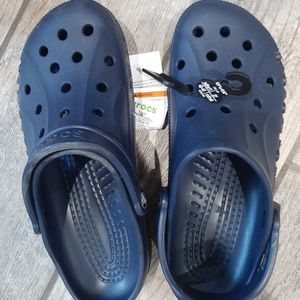 NWT Crocs Size 11W/9M